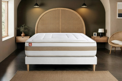 Pack lit complet 140x200 cm - Matelas + Sommier Blanc + 2 oreillers + Couette - Le Raffiné