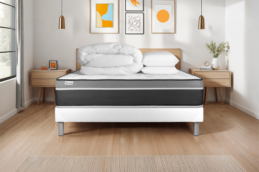 Pack lit complet 140x190 cm - Matelas + Sommier Blanc (en kit) + 2 oreillers + Couette - Vital Care