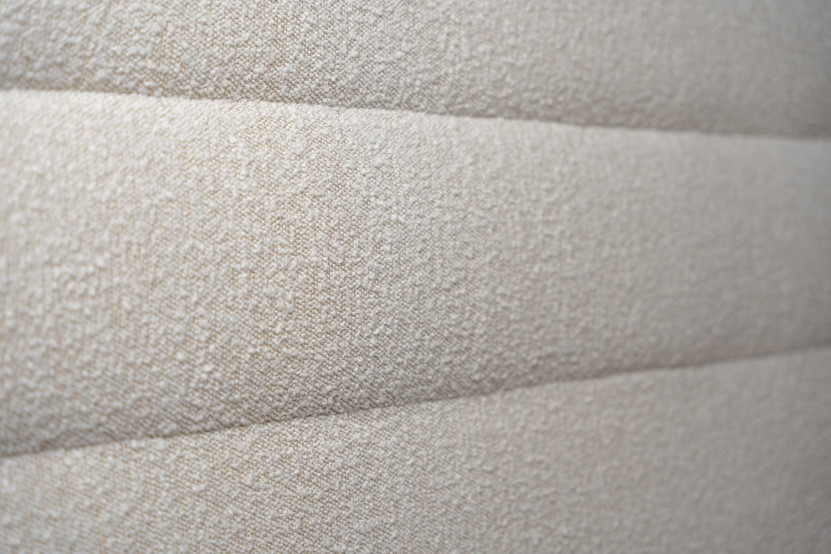 Lit 2x90x200 cm avec Tête de lit à lignes - Tissu Bouclette