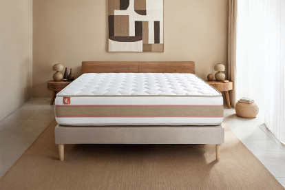 Pack lit complet 140x200 cm - Matelas + Sommier Beige + 2 oreillers + Couette - Le Délicat