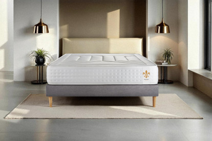 Pack lit complet 200x200 cm - Matelas + Sommier Gris (en kit) + 2 oreillers + Couette - Vingt-Quatre