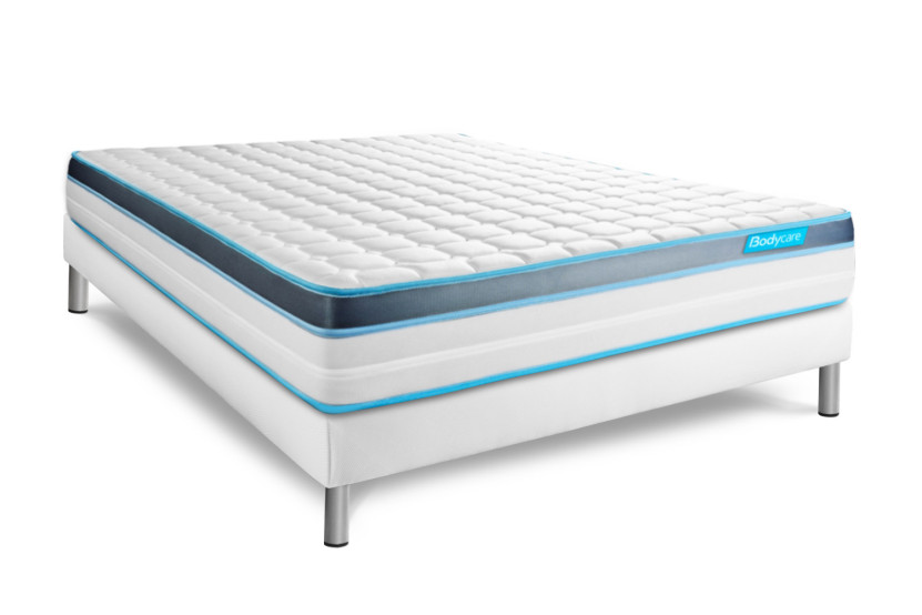 Pack lit complet 200x200 cm - Matelas + Sommier Blanc (en kit) + 2 oreillers + Couette - BodyFit
