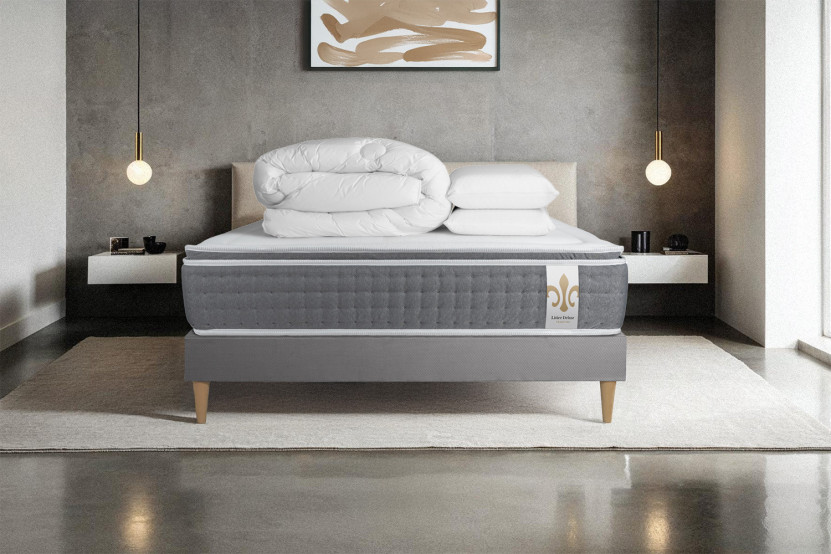 Pack lit complet 140x190 cm - Matelas + Sommier Gris (en kit) + 2 oreillers + Couette - Vingt-Six PLUS