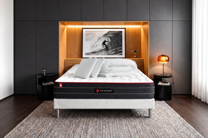 Pack lit complet 140x200 cm - Matelas + Sommier Blanc (en kit) + 2 oreillers + Couette - Boost